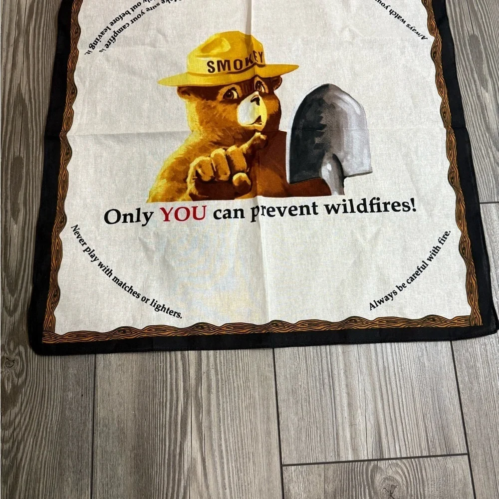 Vintage Smokey The Bear Bandana Scarf Handkerchief Prevent Wildfires 20” X 20” - Picture 3 of 5